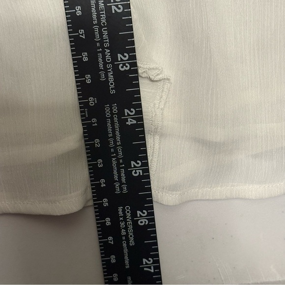 Tommy Hilfiger Women’s Small Cream Ruffled Blouse - Picture 6 of 9